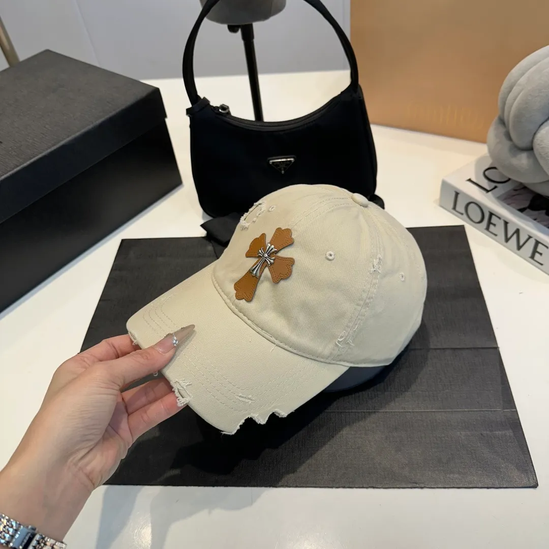 P60 Chrome Hearts 💓Early spring Korean style fashion retro distressed hole hat worn design versatile baseball cap peaked cap